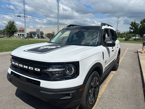 Used 2023 Ford Bronco Sport Outer Banks w/ Tech Package AWD/4WD image 8