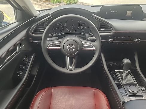 Used 2023 MAZDA MAZDA3 s FWD image 20