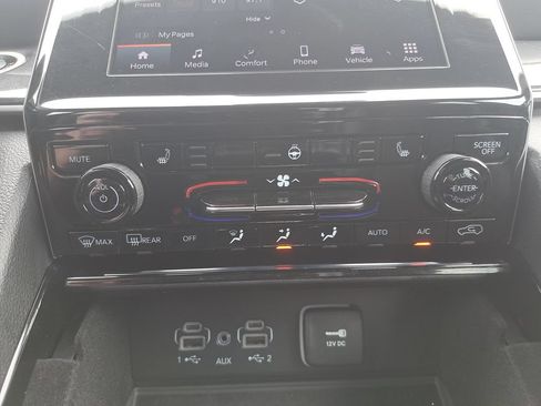 Certified 2022 Jeep Grand Cherokee Altitude AWD/4WD image 22