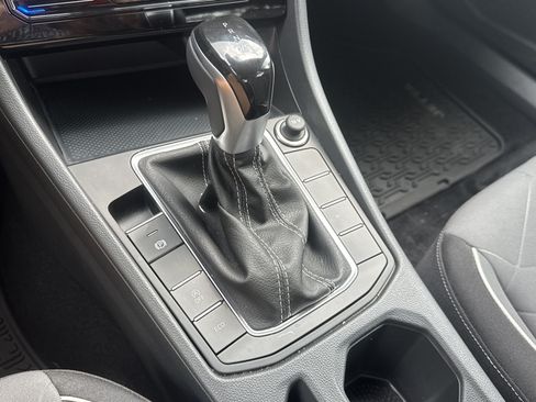 Certified 2025 Volkswagen Jetta Sport FWD image 15