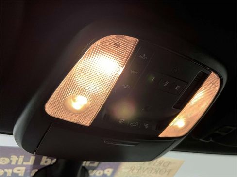 Used 2022 Dodge Durango SRT image 33