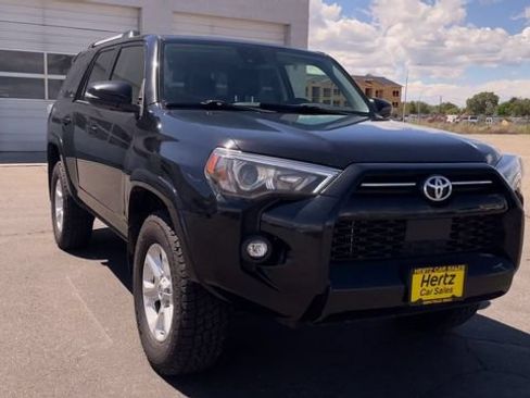 Used 2024 Toyota 4Runner SR5 Premium w/ Moonroof Package AWD/4WD image 4