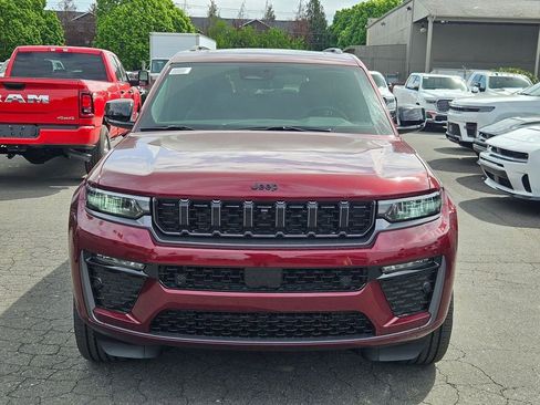 New 2026 Jeep Grand Cherokee L Limited AWD/4WD image 2