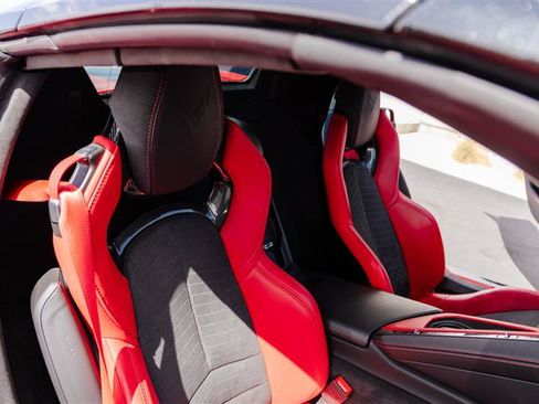 Used 2023 Chevrolet Corvette Stingray Premium Conv w/ Z51 Performance Package RWD image 31