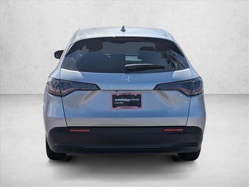 New 2026 Honda HR-V LX image 8