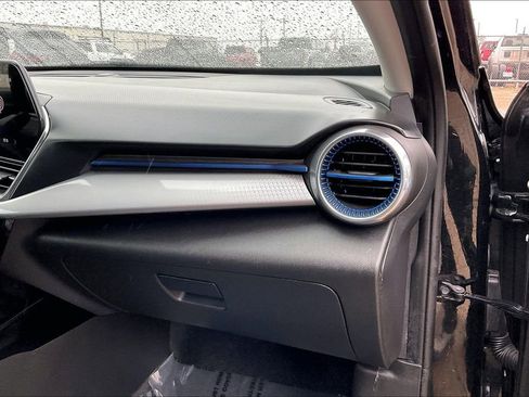 Used 2024 Chevrolet Trax LT image 23