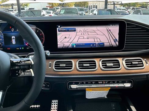 New 2026 Mercedes-Benz GLS 450 4MATIC image 9