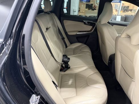 Used 2015 Volvo XC60 T6 Platinum FWD image 26
