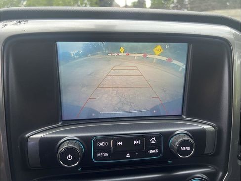 Used 2018 Chevrolet Silverado 1500 LT RWD image 19