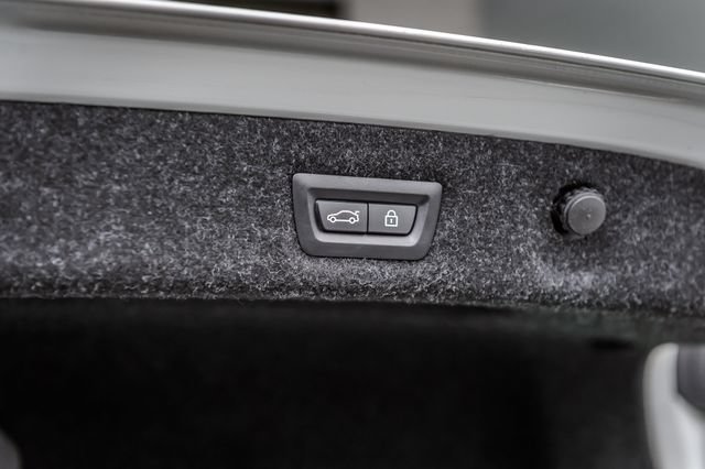 Used 2019 BMW 530i w/ Convenience Package RWD image 12