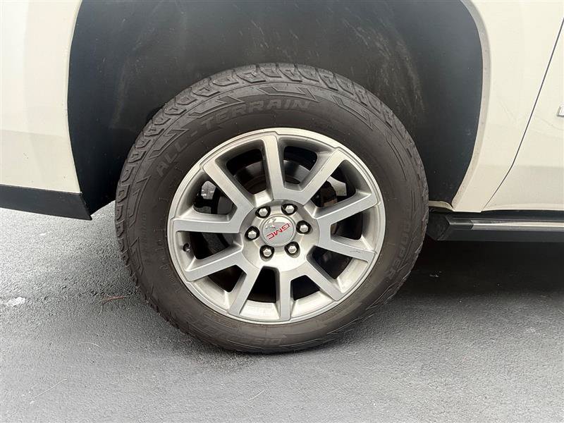 Used 2017 GMC Yukon XL Denali AWD/4WD image 13
