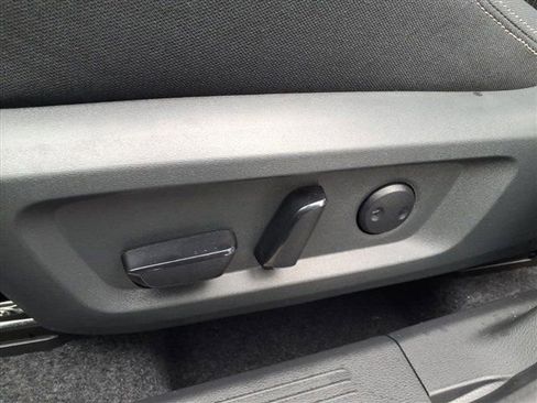 New 2026 Nissan Rogue SV image 25