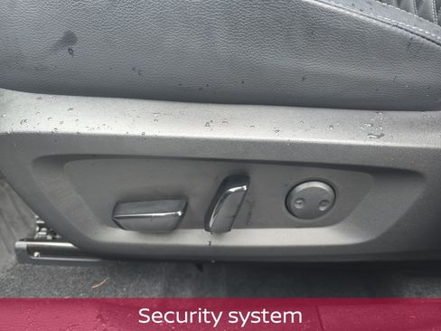 Used 2023 Mitsubishi Outlander SEL image 14