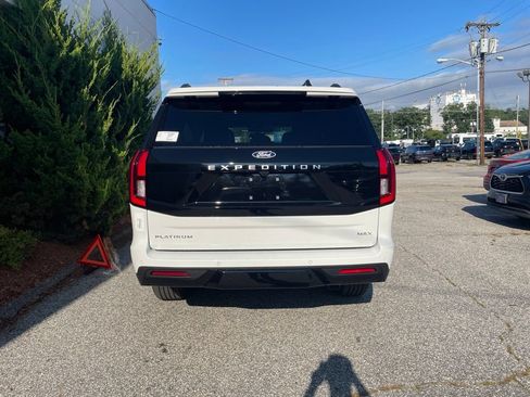New 2027 Ford Expedition Max Platinum w/ Driver's Package AWD/4WD image 7
