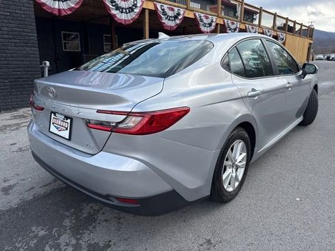 Used 2025 Toyota Camry LE image 8