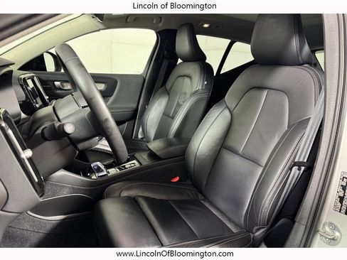 Used 2024 Volvo XC40 B5 Plus w/ Protection Package Premier AWD/4WD image 14
