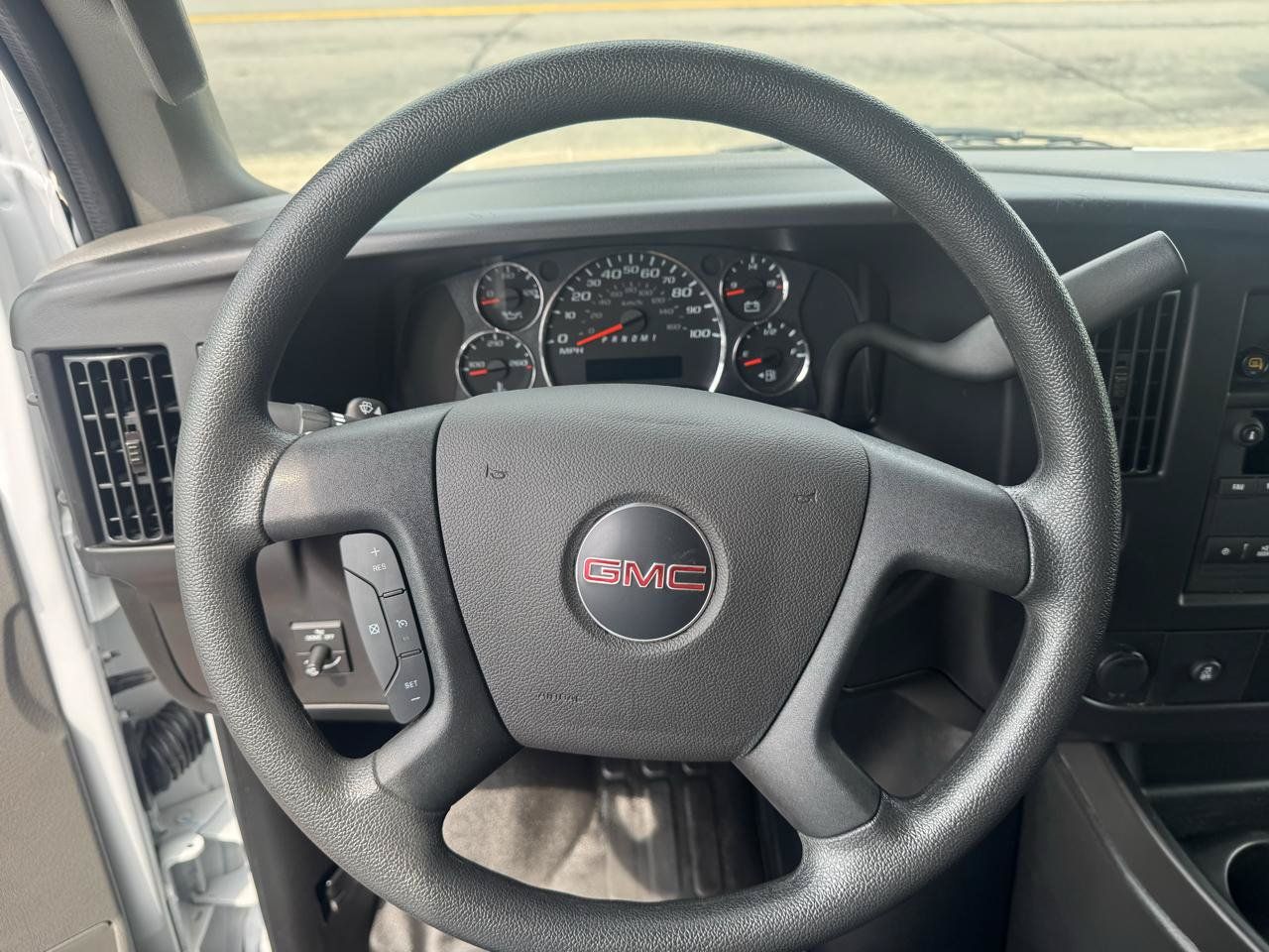 Used 2025 GMC Savana 2500 w/ Driver Convenience Package RWD image 19