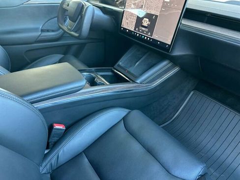 Used 2022 Tesla Model X image 20