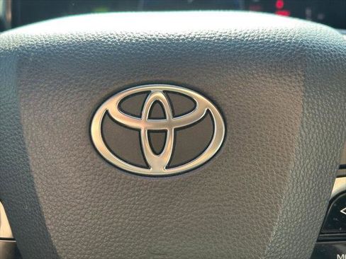 Certified 2025 Toyota Camry SE image 36