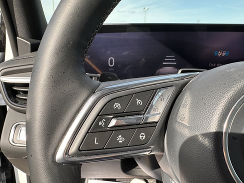 Certified 2025 Buick Enclave Avenir w/ Super Cruise Package image 21