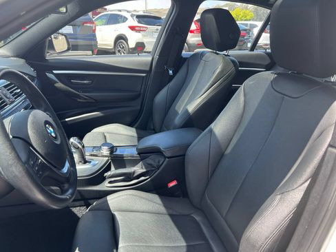 Used 2018 BMW 330i Sedan w/ Convenience Package RWD image 8