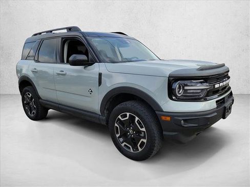 Used 2022 Ford Bronco Sport Outer Banks w/ Tech Package AWD/4WD image 3