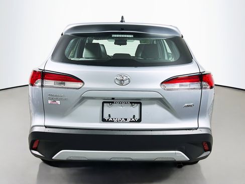 Used 2024 Toyota Corolla Cross L image 6