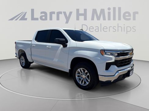 Used 2023 Chevrolet Silverado 1500 LT AWD/4WD image 8