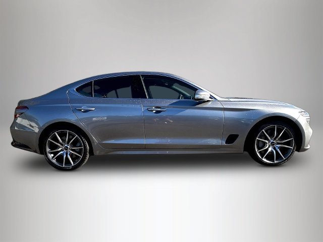 Used 2025 Genesis G70 2.5T RWD image 8