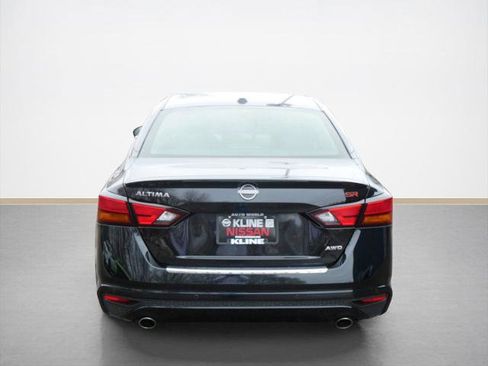 Certified 2023 Nissan Altima 2.5 SR w/ SR Premium Package image 4