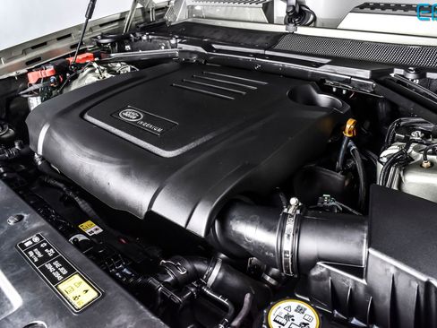 Used 2024 Land Rover Defender 110 S AWD/4WD image 10
