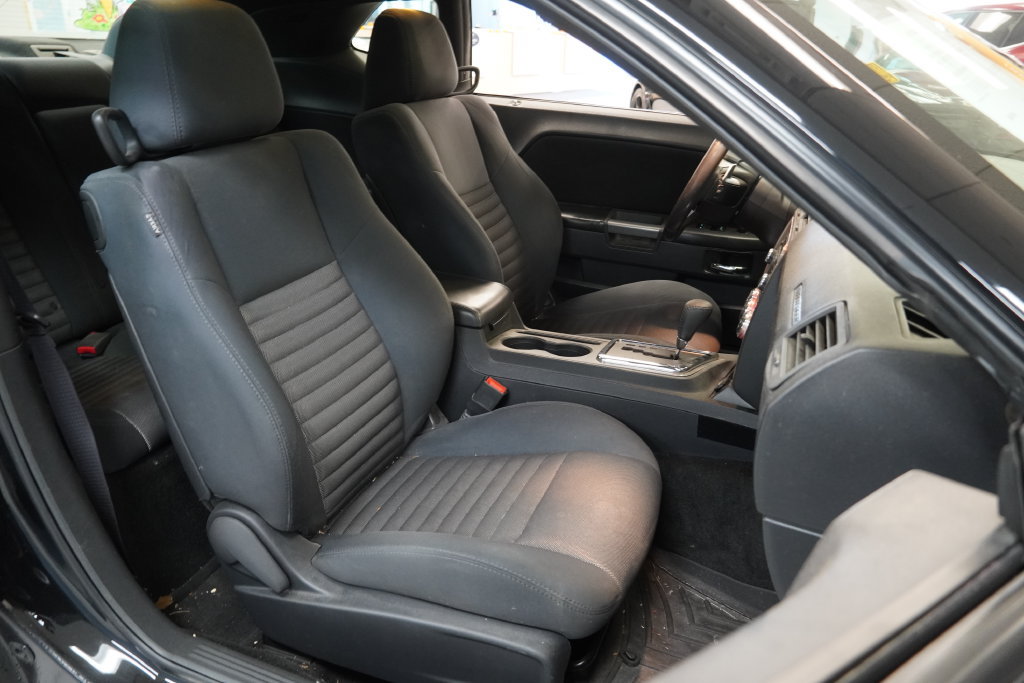 Used 2014 Dodge Challenger R/T w/ Blacktop Package RWD image 30
