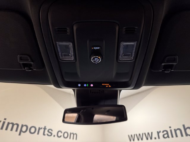 Used 2025 Chevrolet Suburban Z71 AWD/4WD image 20
