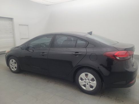 Used 2018 Kia Forte LX FWD image 3