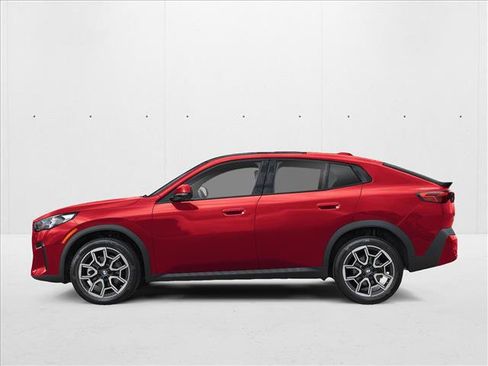 New 2026 BMW X2 xDrive28i w/ Technology Package AWD/4WD image 3