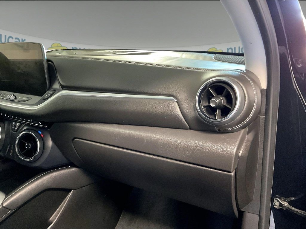 Used 2025 Chevrolet Blazer LT AWD/4WD image 13