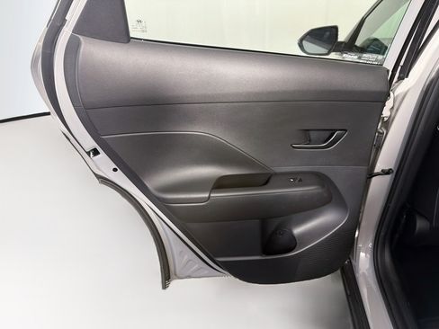 Used 2025 Hyundai Kona SEL FWD image 26