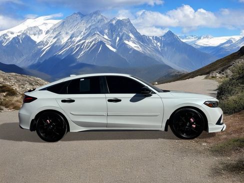 Used 2024 Honda Civic EX-L image 6