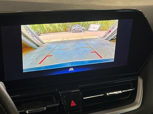 Used 2025 Chevrolet TrailBlazer LT AWD/4WD image 19