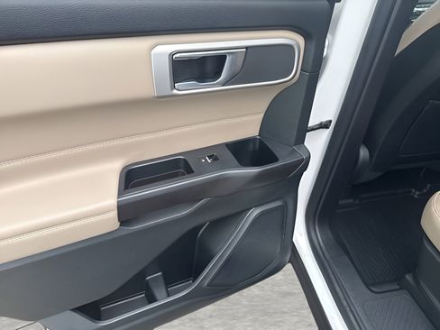 Used 2020 Ford Explorer XLT w/ Equipment Group 202A image 33