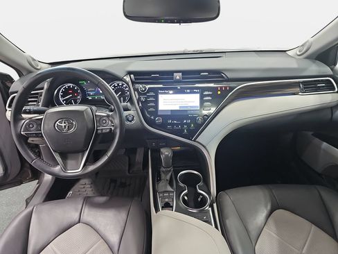 Used 2018 Toyota Camry XLE w/ Driver Assist Package FWD image 10