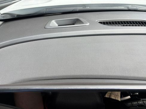 Used 2025 Buick Envista Sport Touring image 35