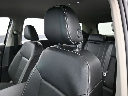 Used 2022 Volkswagen Atlas SE w/ Black Wheel Package image 17