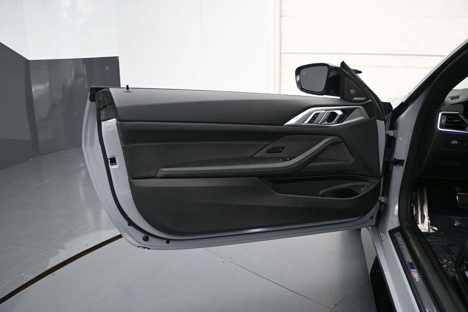 Used 2023 BMW M4 xDrive Competition AWD/4WD image 11
