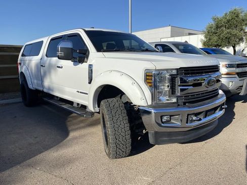 Used 2019 Ford F250 XLT w/ XLT Premium Package AWD/4WD image 5