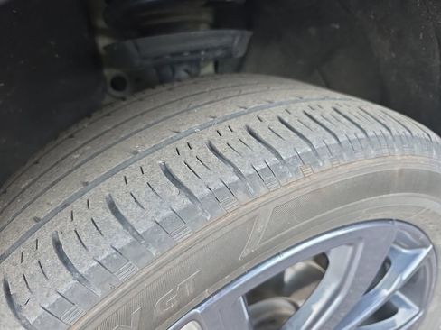 Used 2024 Chevrolet Equinox RS w/ RS Leather Package image 29