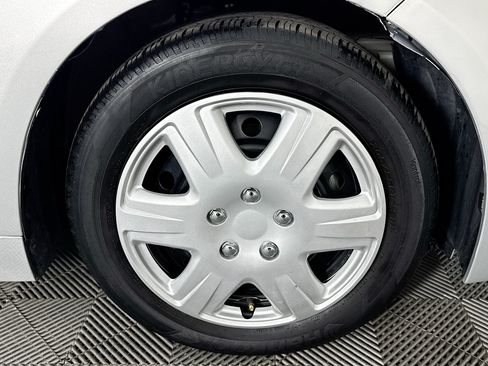 Used 2025 Toyota Corolla LE FWD image 29