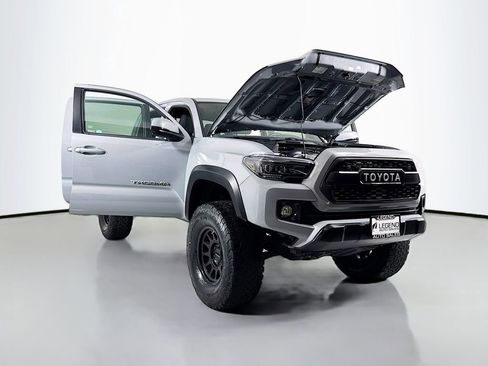 Used 2019 Toyota Tacoma TRD Off-Road w/ Technology Package image 20