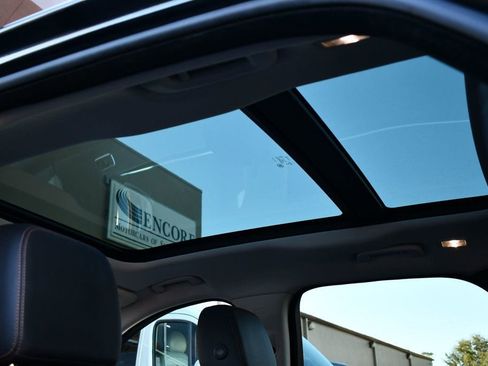 Used 2018 Jaguar F-PACE Prestige image 53