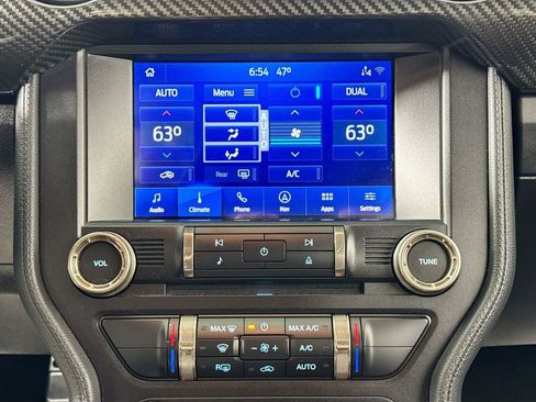 Used 2022 Ford Mustang Shelby GT500 w/ Technology Package image 16